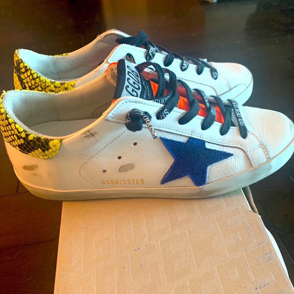 Golden Goose Superstar tennis shoes